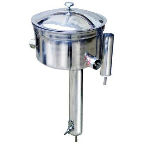 Distilation Apparatus (Iron)